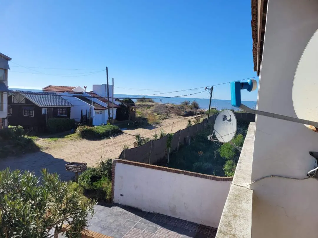 TRIPLEX 4 DORMITORIOS A MTS DEL MAR