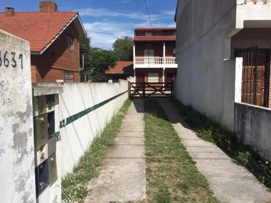 TRIPLEX  EN EXCELENTE UBICACIÓN