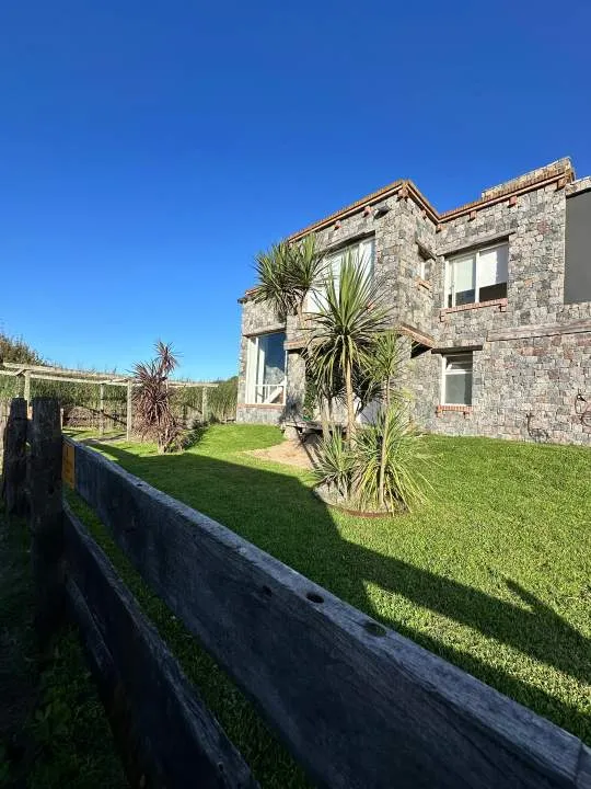 En Cariló | Casa de Piedra (a pasos del mar!!)