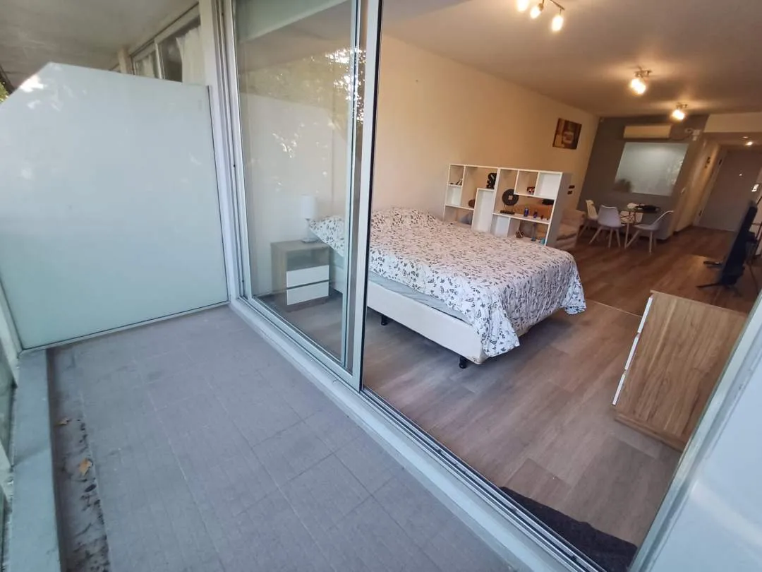 MONOAMBIENTE CON BALCON, LUMINOSO, 48 MTS TOTALES