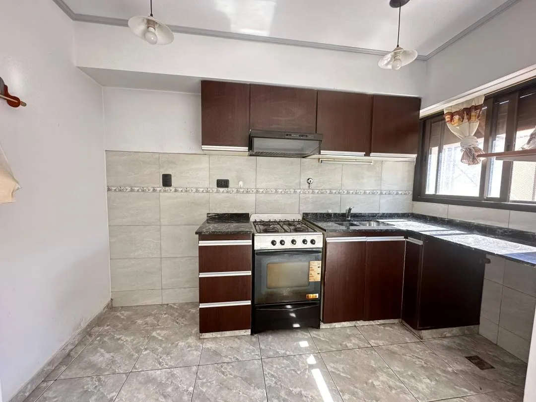 Venta departamento 2 amb planta baja con patio en Ramos Mejia