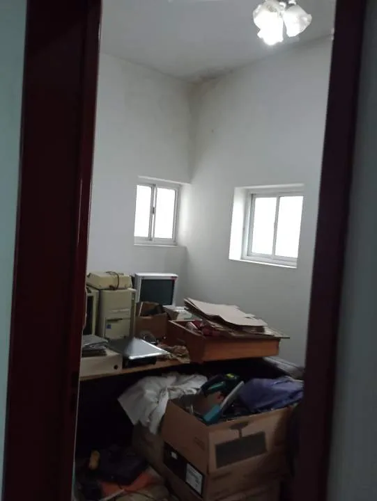 Oficina y galpon o vivienda multifamiliar