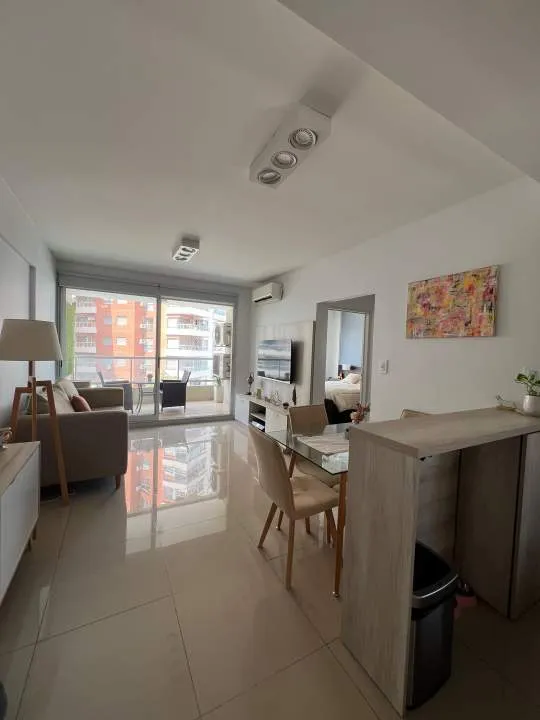 Venta 2 ambientes con balcón, muy luminoso, Villa del Parque