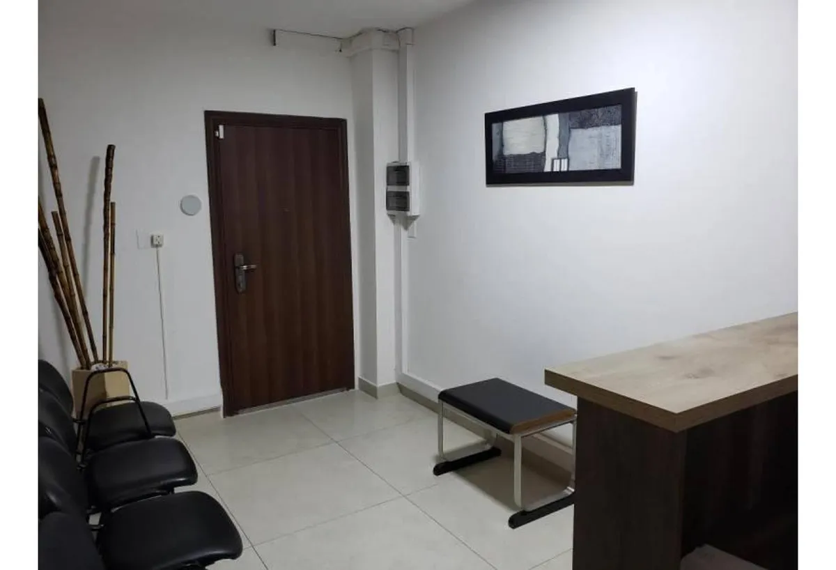 Ofina Comercial En Venta Monserrat