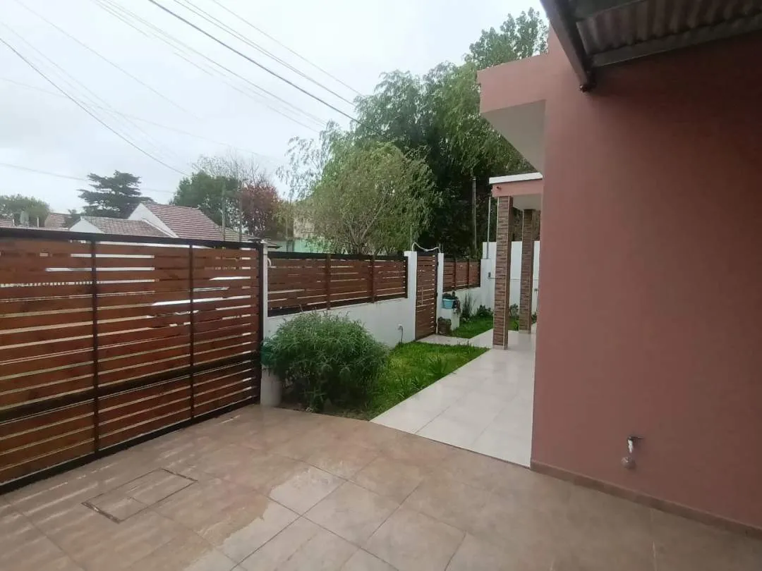 480-VENDE CASA 4 AMBIENTES DE CATEGORIA