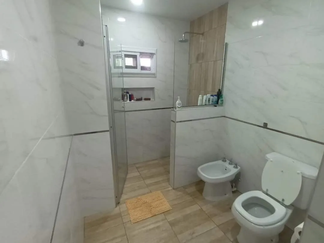 480-VENDE CASA 4 AMBIENTES DE CATEGORIA