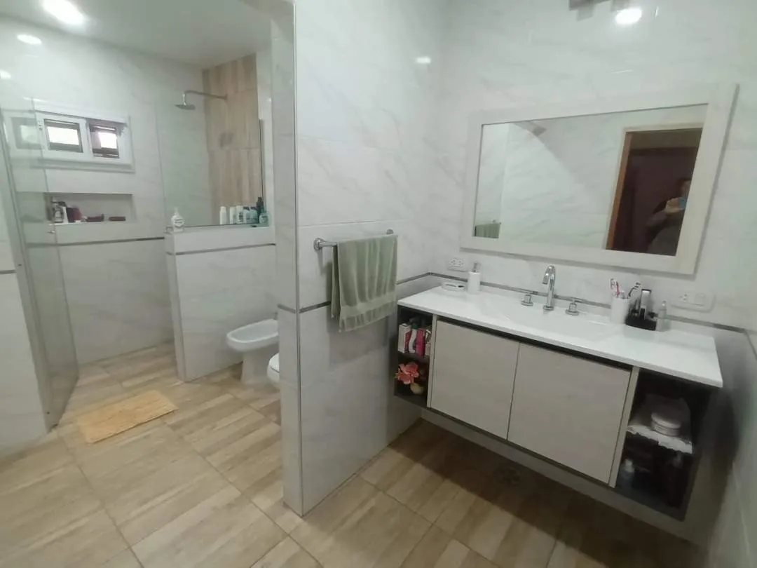 480-VENDE CASA 4 AMBIENTES DE CATEGORIA