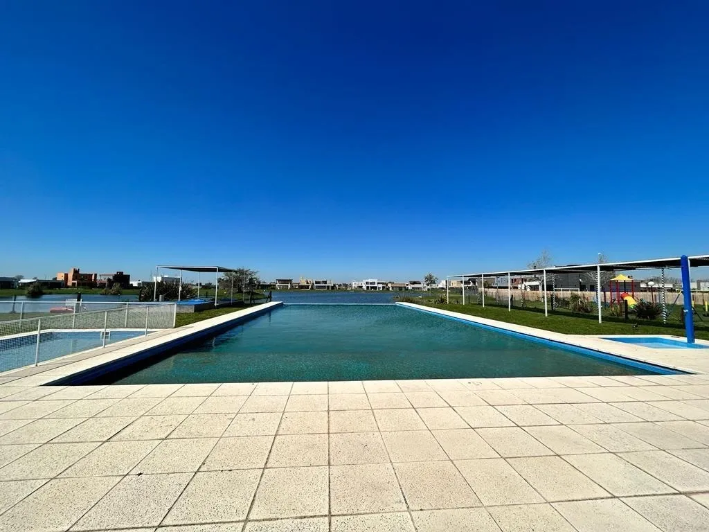 Barrio Laguna Azul, Laguna Azul, Ezeiza
