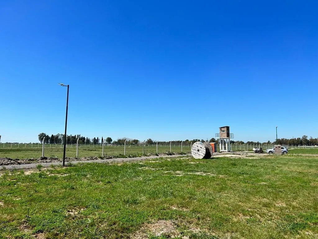 Barrio Laguna Azul, Laguna Azul, Ezeiza