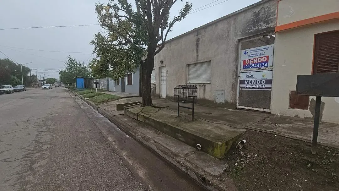 CASA EN VENTA - UBIC. CALLE SALTA 433, RIO CUARTO