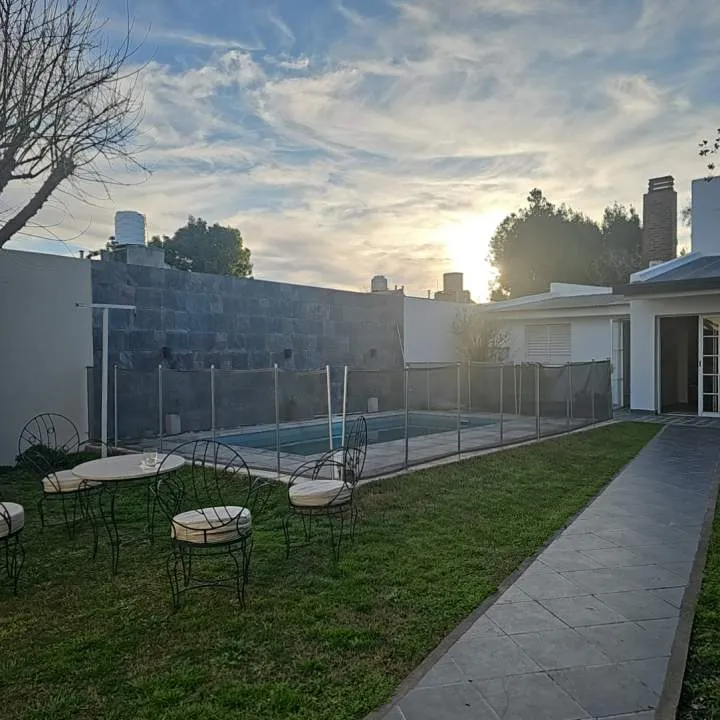CASA EN VENTA – Ubicada en Banda Norte, Rio Cuarto