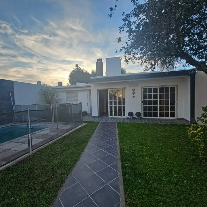 CASA EN VENTA – Ubicada en Banda Norte, Rio Cuarto