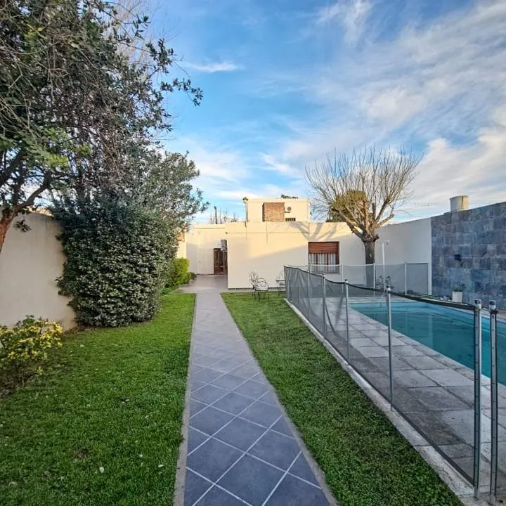 CASA EN VENTA – Ubicada en Banda Norte, Rio Cuarto