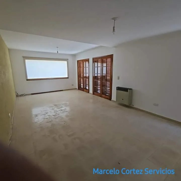 CASA EN VENTA - UBICADA EN CALLE JUAN B JUSTO 925, RIO CUARTO