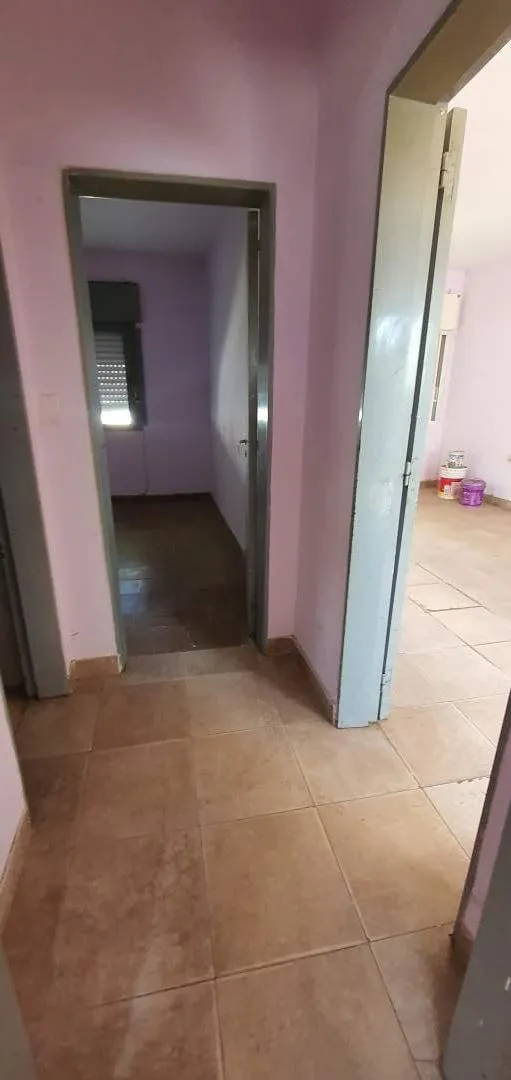 Casa En Venta - 2 Dormitorios - Calle Comisario Medina 461