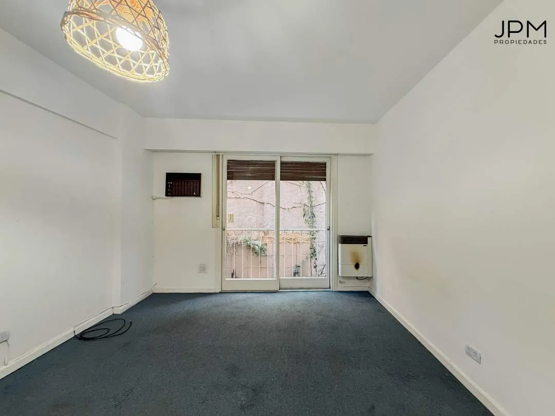 MANSILLA al 3400, ALTO PALERMO. Venta de 1 ambiente con PATIO cubierto, a metros del Alto Palermo