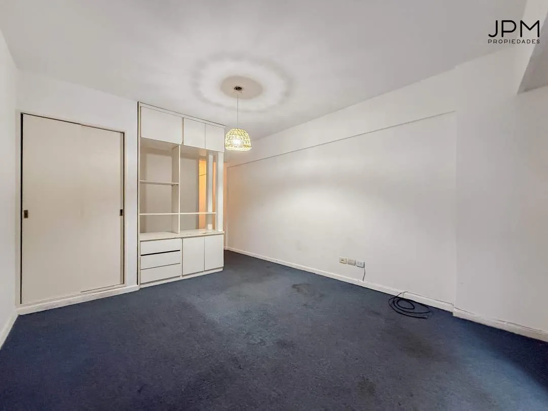 MANSILLA al 3400, ALTO PALERMO. Venta de 1 ambiente con PATIO cubierto, a metros del Alto Palermo