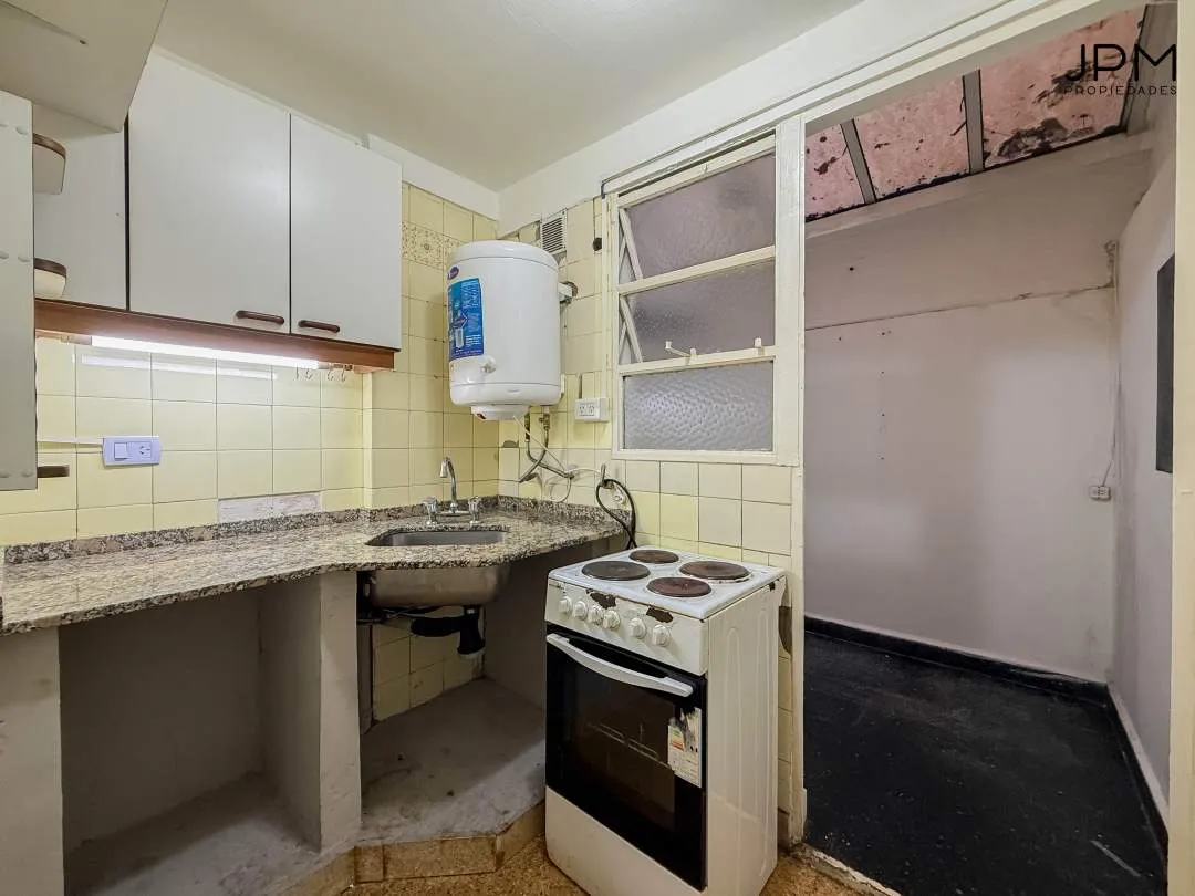 MANSILLA al 3400, ALTO PALERMO. Venta de 1 ambiente con PATIO cubierto, a metros del Alto Palermo