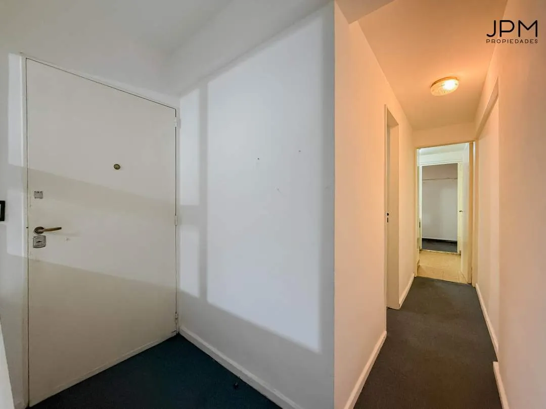 MANSILLA al 3400, ALTO PALERMO. Venta de 1 ambiente con PATIO cubierto, a metros del Alto Palermo