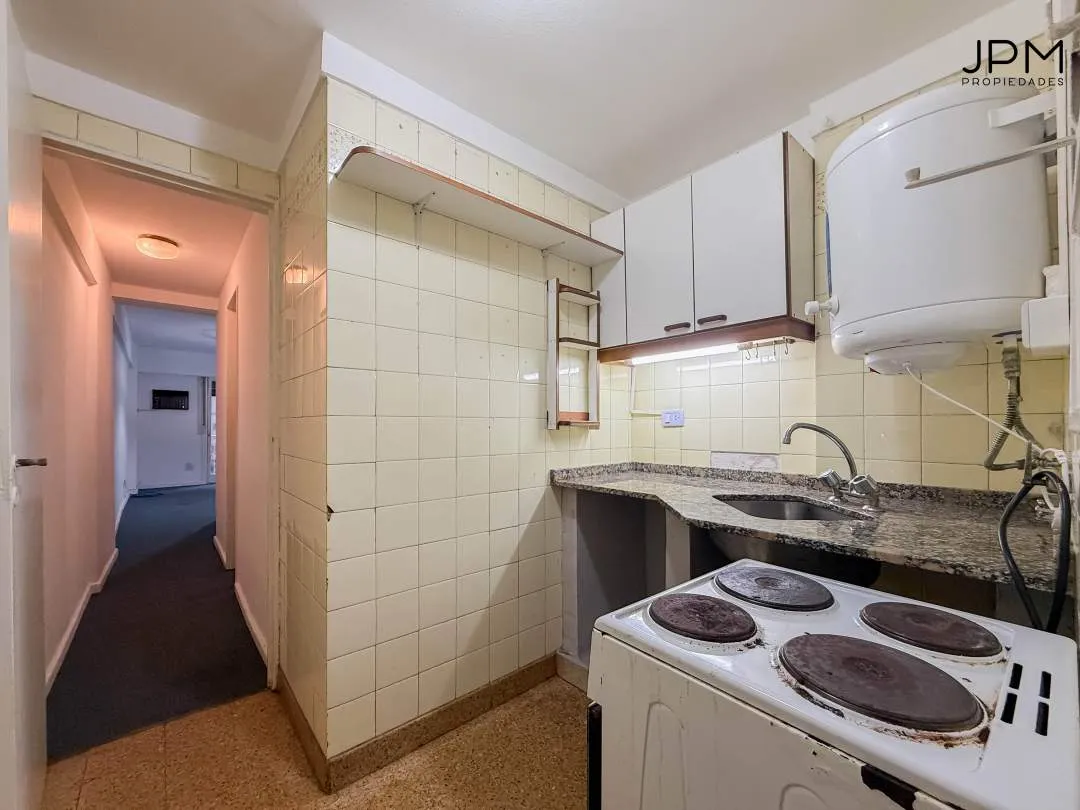 MANSILLA al 3400, ALTO PALERMO. Venta de 1 ambiente con PATIO cubierto, a metros del Alto Palermo