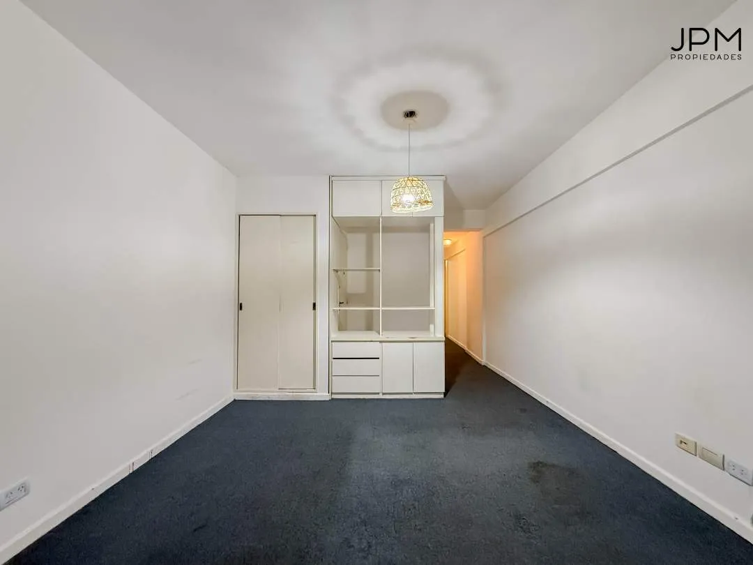 MANSILLA al 3400, ALTO PALERMO. Venta de 1 ambiente con PATIO cubierto, a metros del Alto Palermo