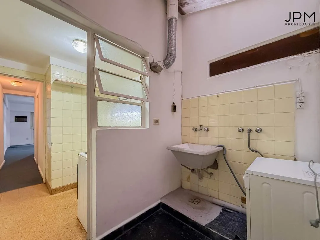 MANSILLA al 3400, ALTO PALERMO. Venta de 1 ambiente con PATIO cubierto, a metros del Alto Palermo