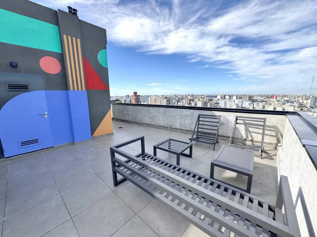 Av. CASEROS al 700, SAN TELMO. Venta de gran mono-ambiente a estrenar en edificio de alta categoría