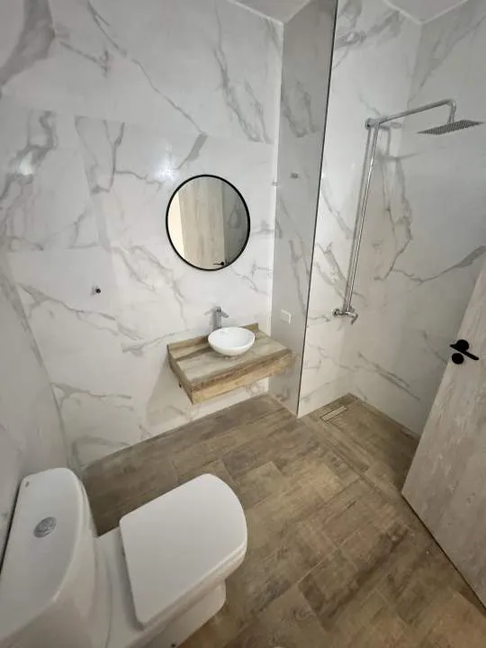 Av. CASEROS al 700, SAN TELMO. Venta de gran mono-ambiente a estrenar en edificio de alta categoría