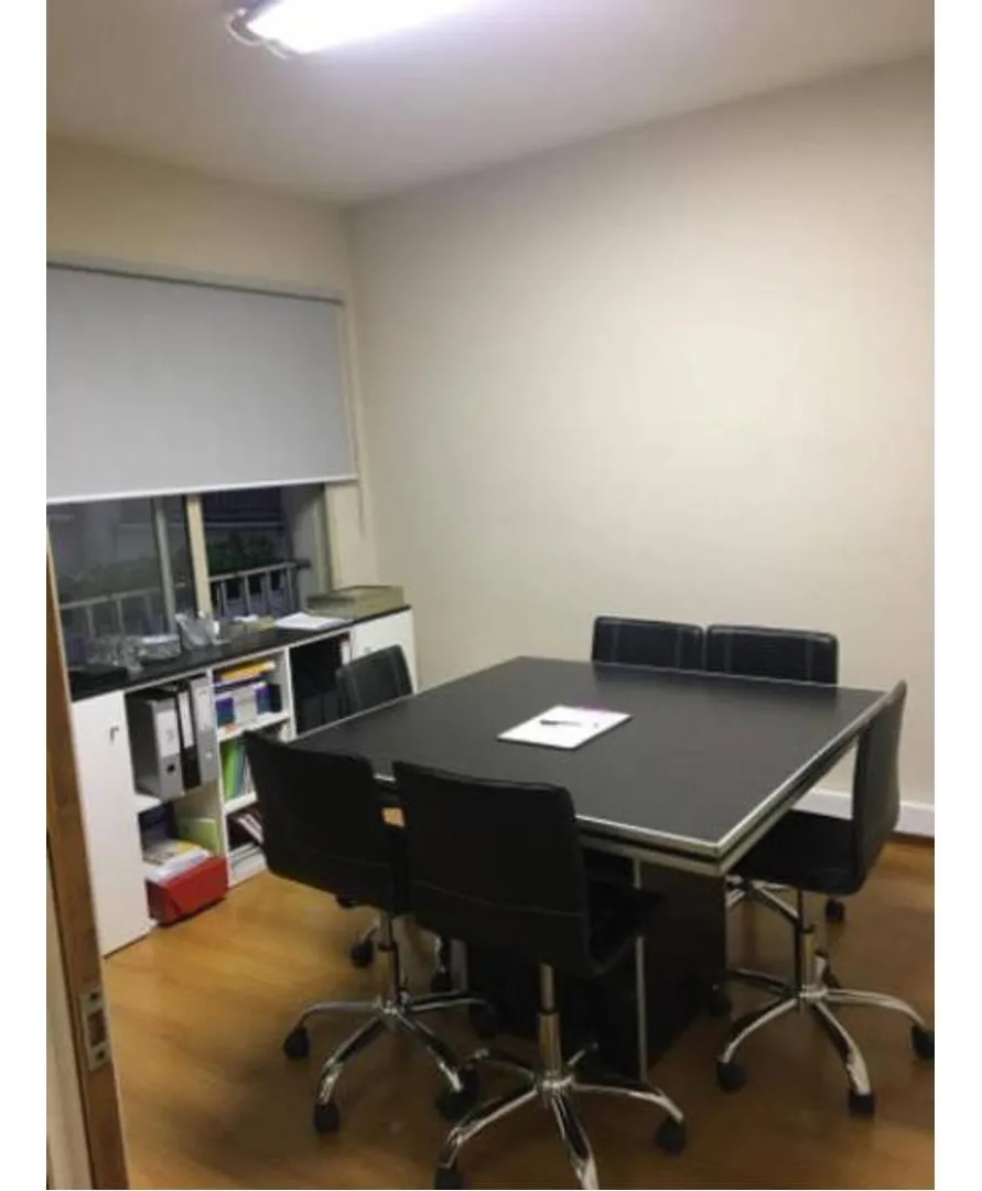 Venta De Oficina De 3 Ambientes, Sobre Av. Córdoba (1 Cuadra