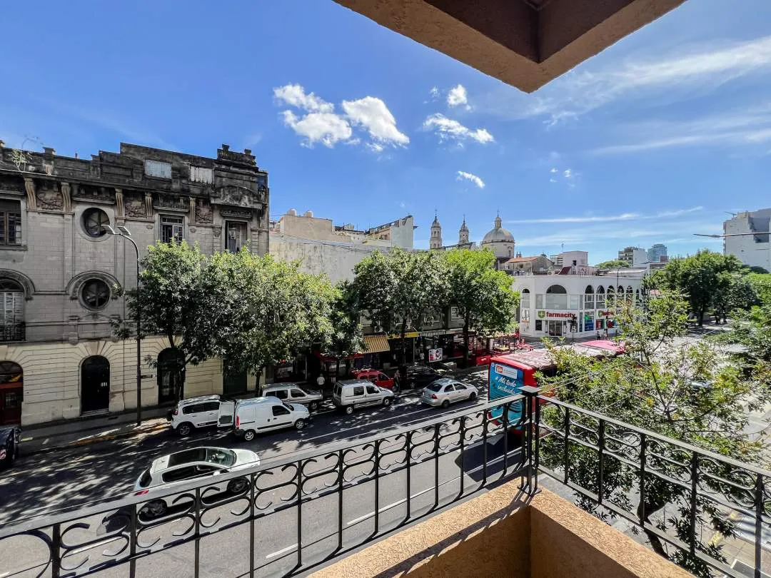 AV, SAN JUAN 400, SAN TELMO, Alquiler temporal Departamento 1 Ambiente con Balcón y Piscina