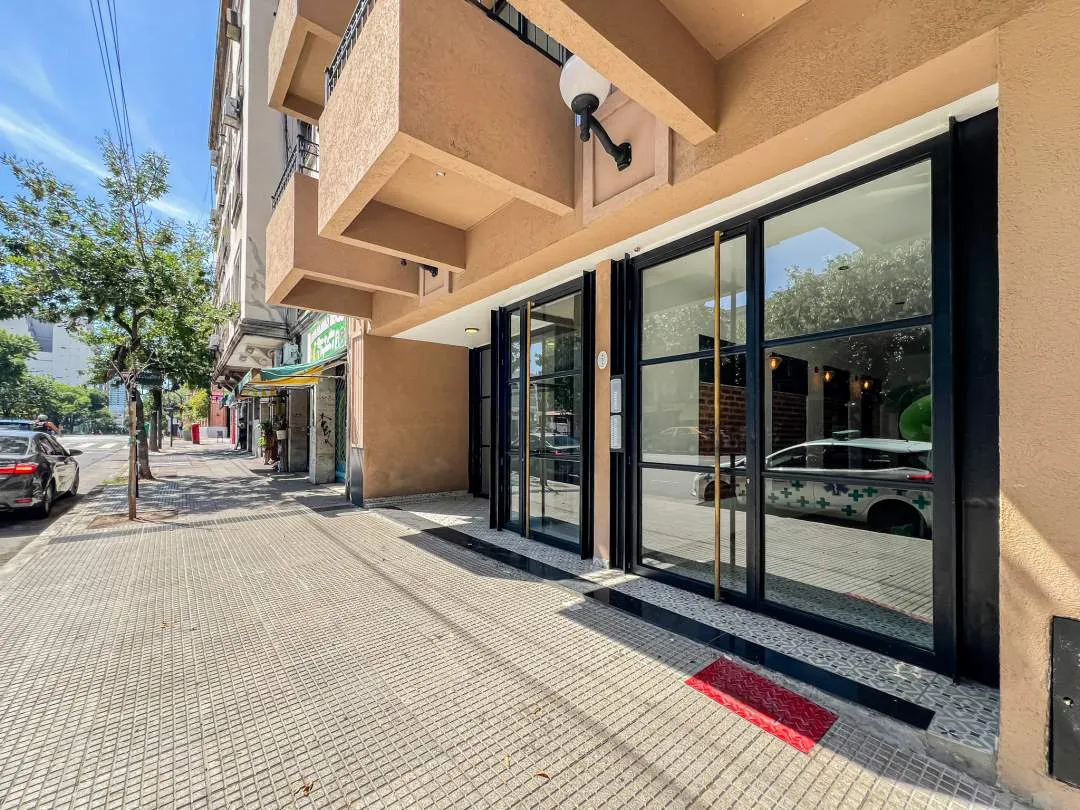 AV, SAN JUAN 400, SAN TELMO, Alquiler temporal Departamento 1 Ambiente con Balcón y Piscina