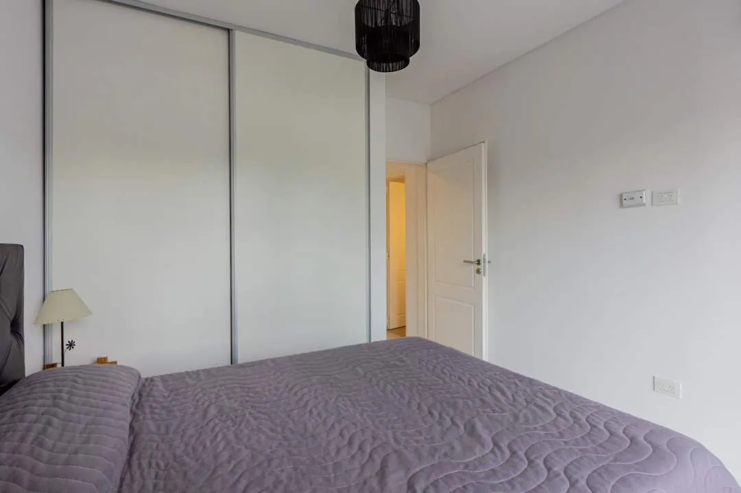 Av. SAN JUAN al 200, SAN TELMO. 2 Ambientes 2 Balcones. Valor incluye expensas y servicios