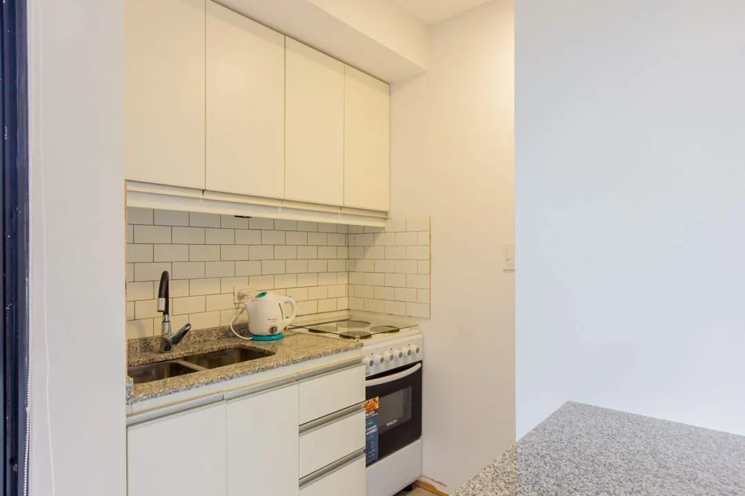 Av. SAN JUAN al 200, SAN TELMO. 2 Ambientes 2 Balcones. Valor incluye expensas y servicios