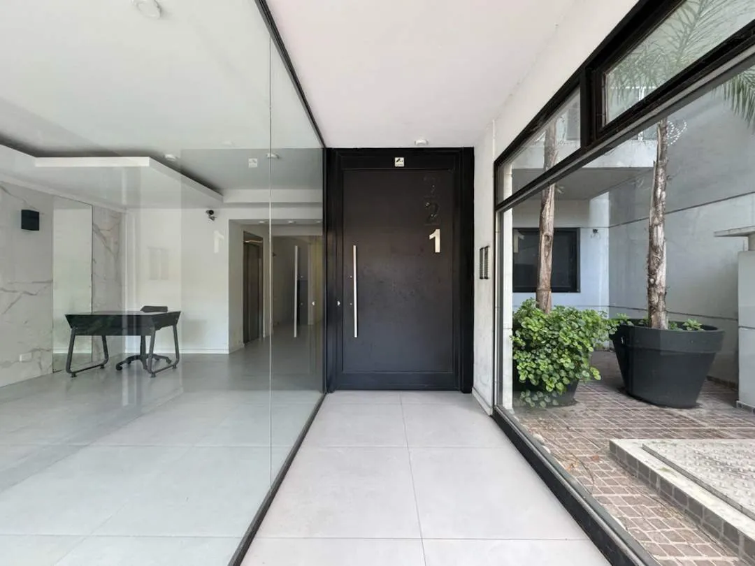 Av. SAN JUAN al 200, SAN TELMO. 2 Ambientes 2 Balcones. Valor incluye expensas y servicios