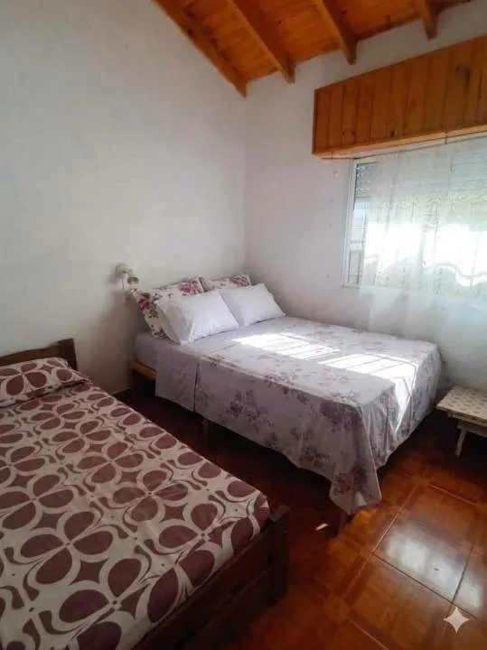 CHALET 4 AMBIENTES CON COCHERA DOBLE