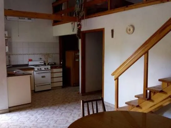 CHALET  SOBRE LOTE ARBOLADO DE 650 m2