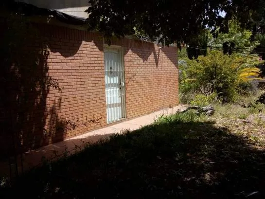 CHALET  SOBRE LOTE ARBOLADO DE 650 m2