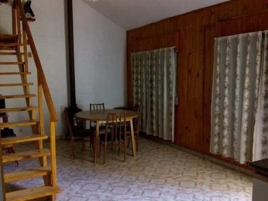 CHALET  SOBRE LOTE ARBOLADO DE 650 m2