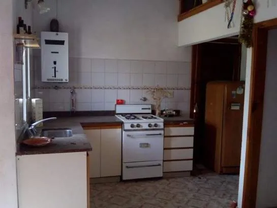 CHALET  SOBRE LOTE ARBOLADO DE 650 m2