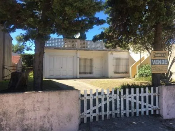 OPORTUNIDAD - CASA 3 AMBIENTES - VENDIDO -