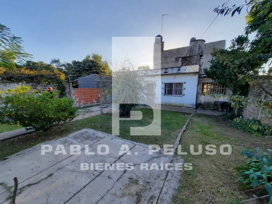 VENTA DOS CASAS, 2 Y 3 AMBIENTES. LIBERTAD, MERLO. ZONA OESTE. BUENOS AIRES