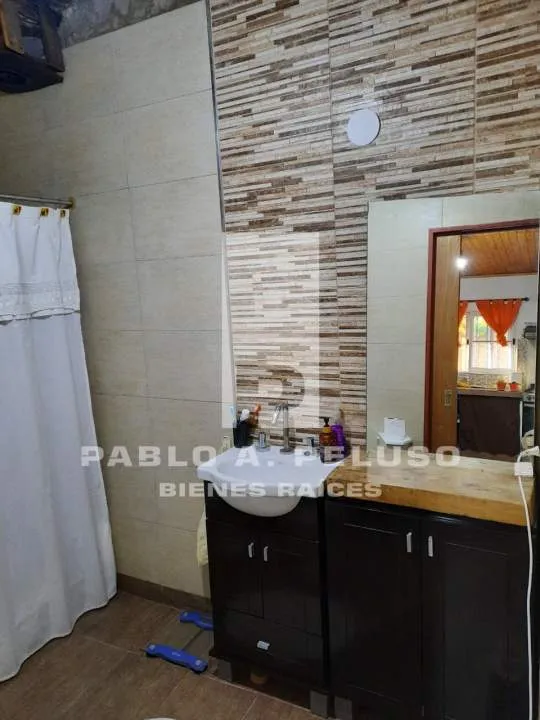 VENTA DOS CASAS, 2 Y 3 AMBIENTES. LIBERTAD, MERLO. ZONA OESTE. BUENOS AIRES
