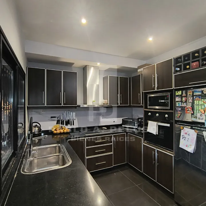 CASA 6 AMBIENTES EN MARIANO ACOSTA, MERLO. ZONA OESTE, BUENOS AIRES