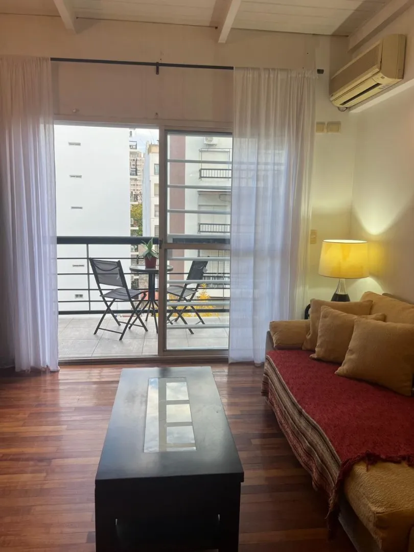 Excelente Duplex En Colegiales En Piso Alto.