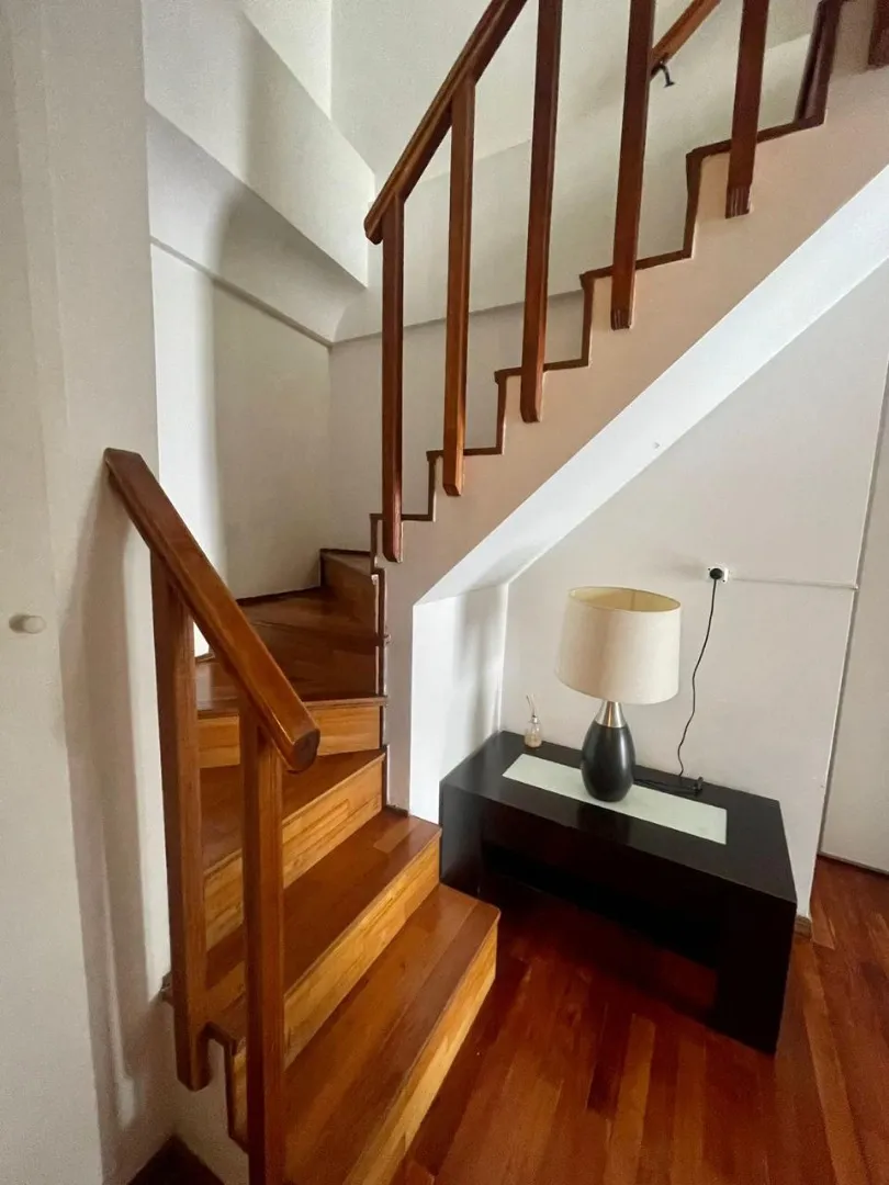 Excelente Duplex En Colegiales En Piso Alto.
