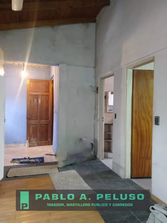 VENTA CASA Y 4 DEPARTAMENTOS. LIBERTAD, MERLO. ZONA OESTE. BUENOS AIRES