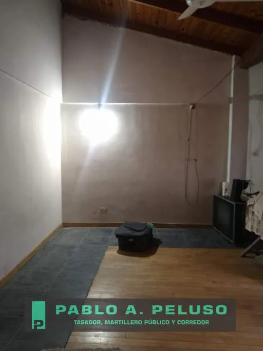 VENTA CASA Y 4 DEPARTAMENTOS. LIBERTAD, MERLO. ZONA OESTE. BUENOS AIRES