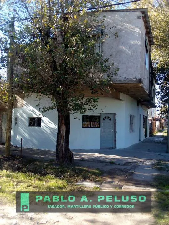 VENTA CASA Y 4 DEPARTAMENTOS. LIBERTAD, MERLO. ZONA OESTE. BUENOS AIRES
