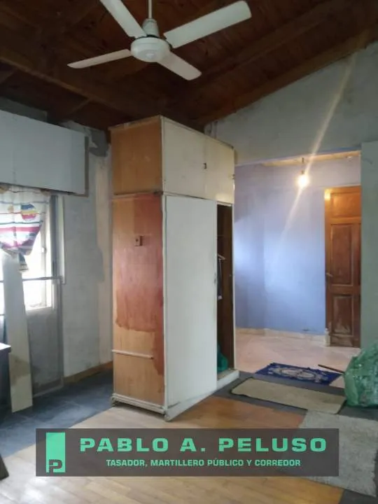 VENTA CASA Y 4 DEPARTAMENTOS. LIBERTAD, MERLO. ZONA OESTE. BUENOS AIRES