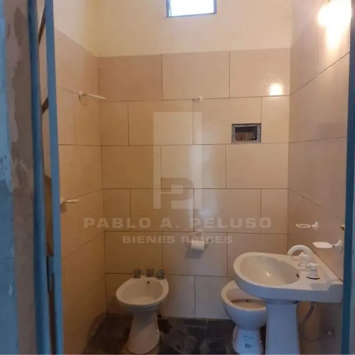 VENTA CASA 3 AMBIENTES Y DEPARTAMENTO 2 AMBIENTES. SAN ANTONIO DE PADUA, MERLO. ZONA OESTE. BUENOS AIRES